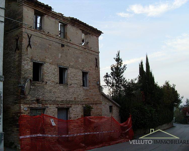 Casa indipendente a Trecastelli in Piazza Antonio Gramsci - Foto 2
