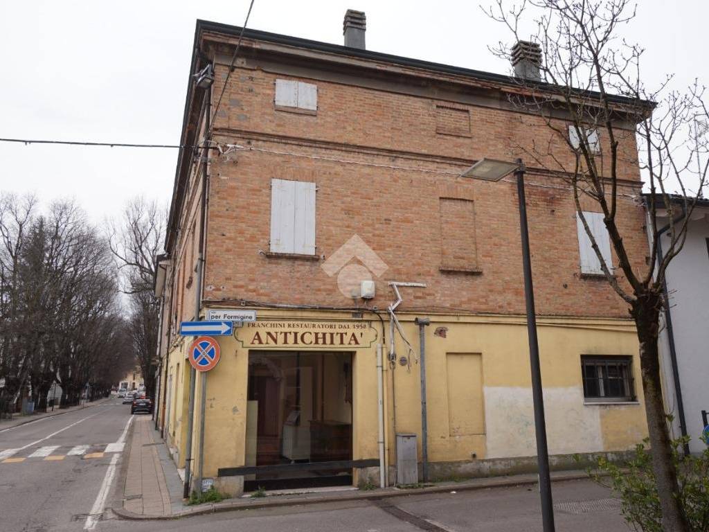 Appartamento a Castelnuovo rangone in Viale E. Zanasi, 25 - Foto 2