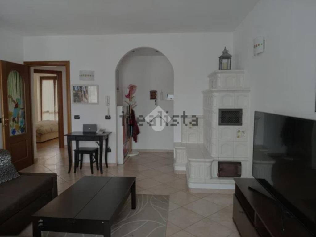 Appartamento a Viggiù in Via dei Mughetti, 6 - Foto 2