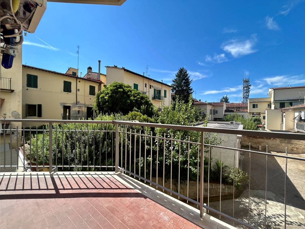 Appartamento a Firenze in Piazza Pietro Leopoldo - Foto 3