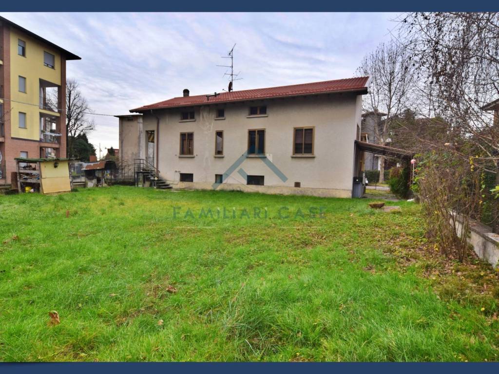 Villa a Carnago in via repubblica - Foto 3
