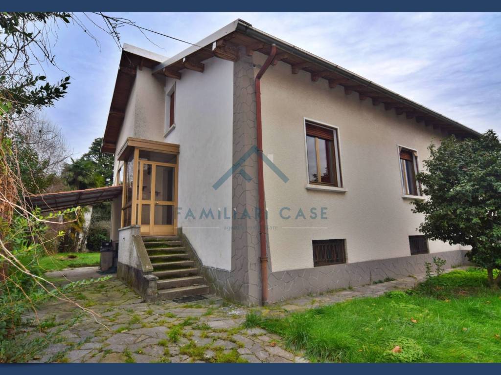 Villa a Carnago in via repubblica - Foto 4