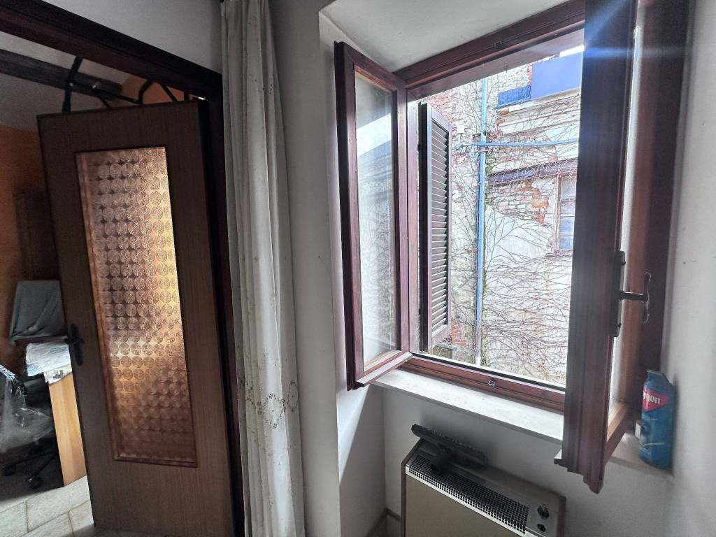 Casa indipendente a Serralunga d'alba in Località Sorano, 10 - Foto 3