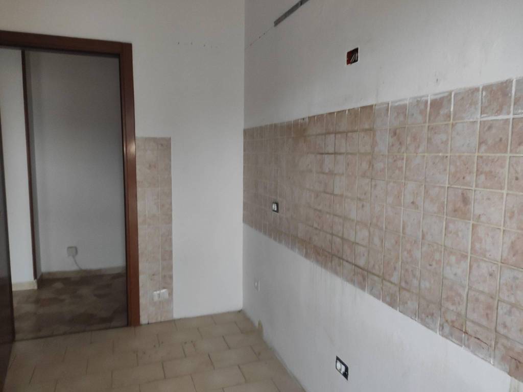 Appartamento a Cinisello balsamo in Via Dante Alighieri - Foto 4