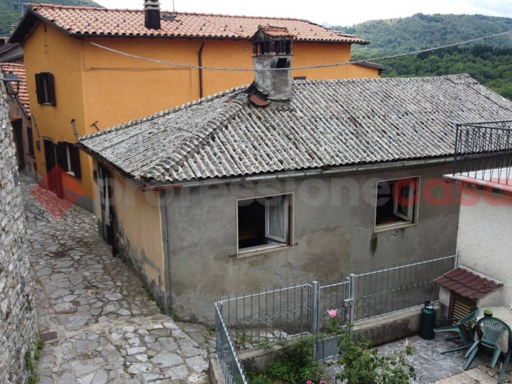 Casa indipendente a Careggine in Via Sotto il Melo, 19 - Foto 2