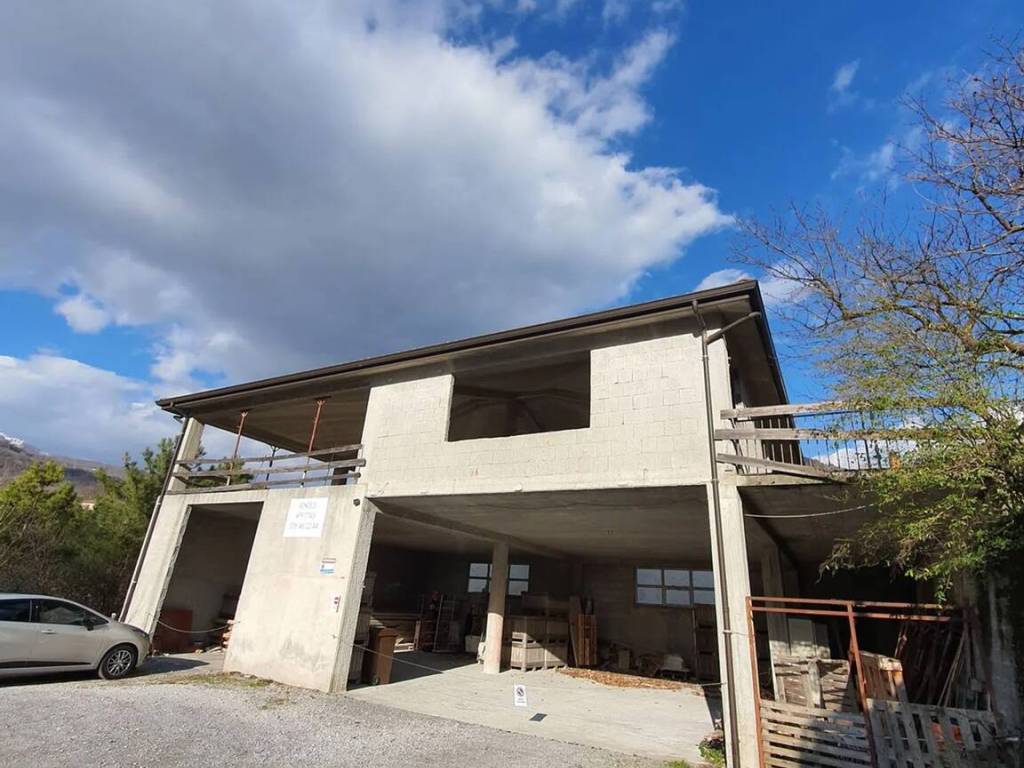 Villa a Lauria in Xxv Aprile S.N.C. - Foto 2