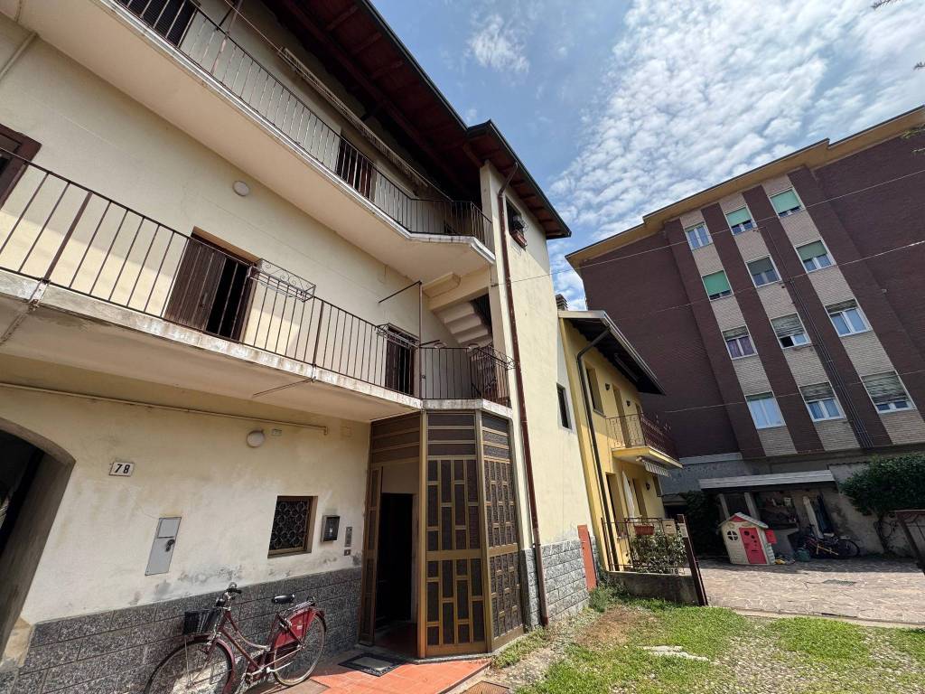 Casa indipendente a Casorate sempione in Via Milano, 78 - Foto 2