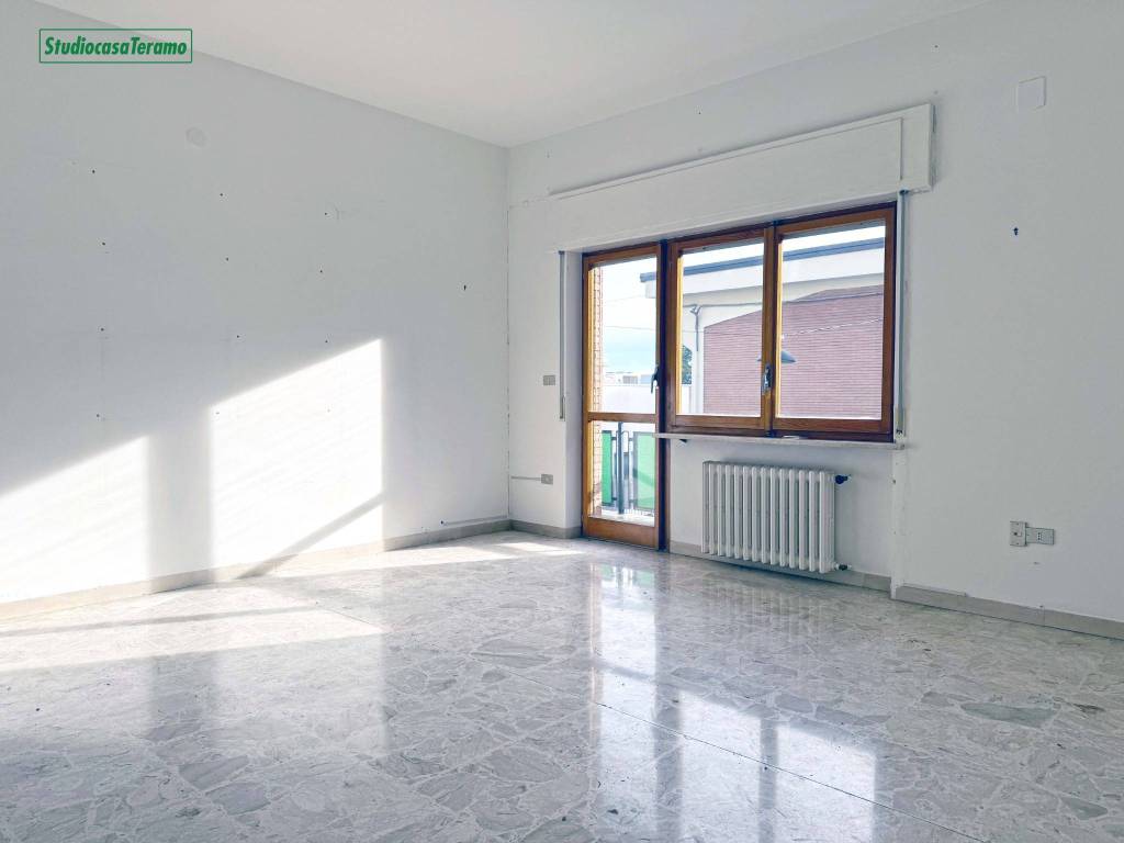 Appartamento a Teramo in Via Zaccaria da Teramo - Foto 5