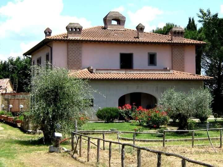 Villa a Castiglione del lago in Località Cascina - Foto 2