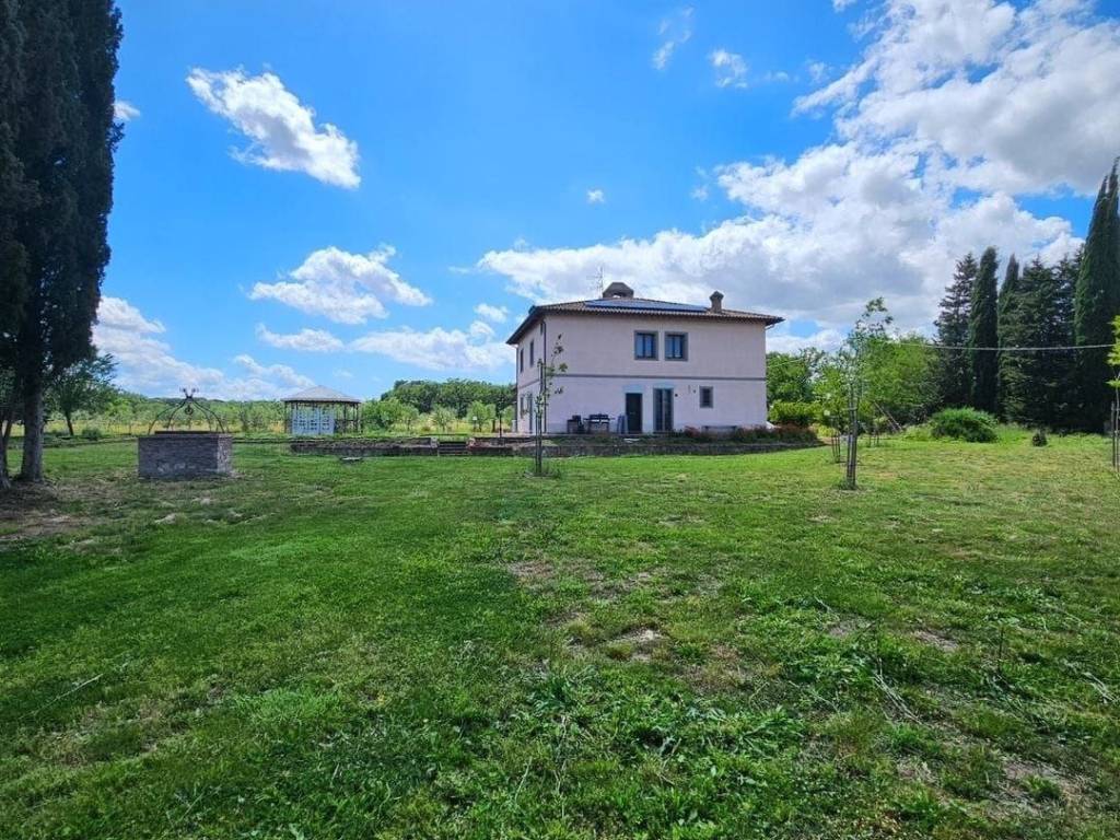 Villa a Castiglione del lago in Località Cascina - Foto 3