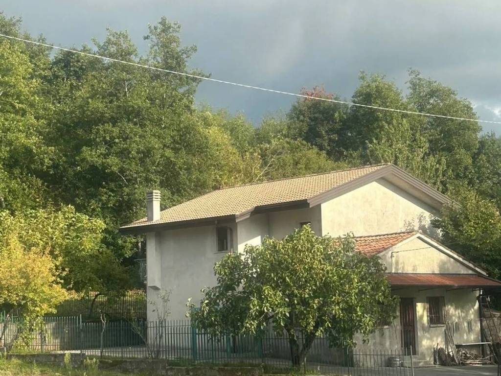 Villa a Lauria in Via Provinciale Melara S.N.C. - Foto 4