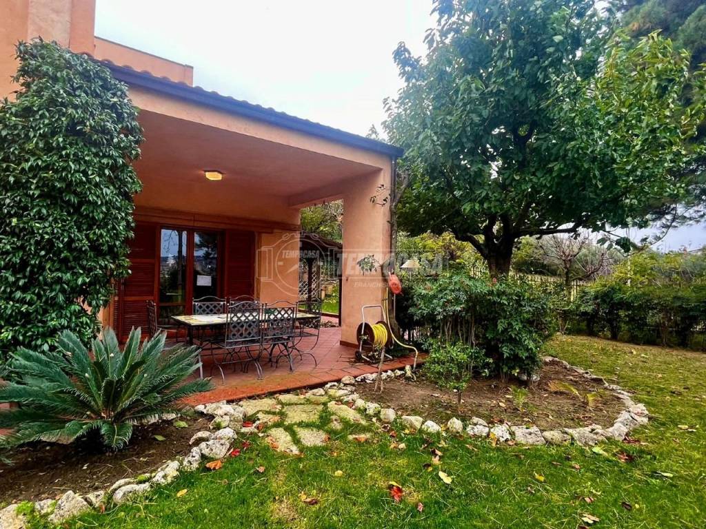 Villa a Colonnella in Via Vecchia Salaria 1 - Foto 2