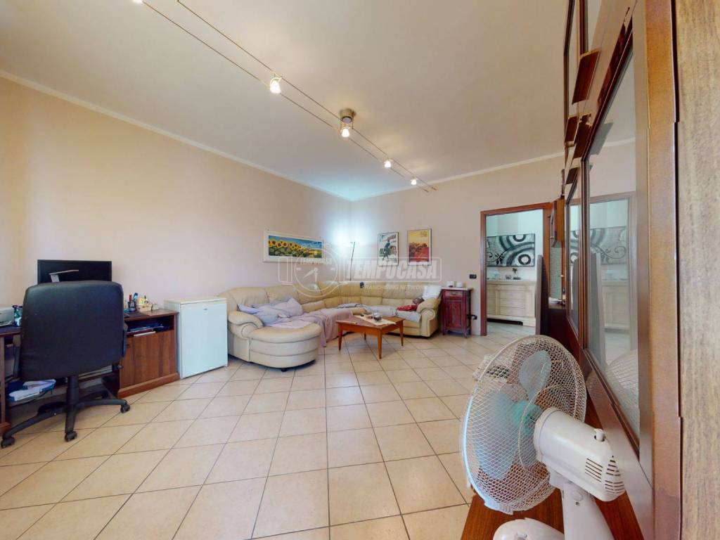 Appartamento a Castagnito in Via Ortolano 5 - Foto 2