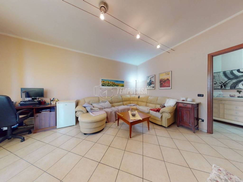 Appartamento a Castagnito in Via Ortolano 5 - Foto 4