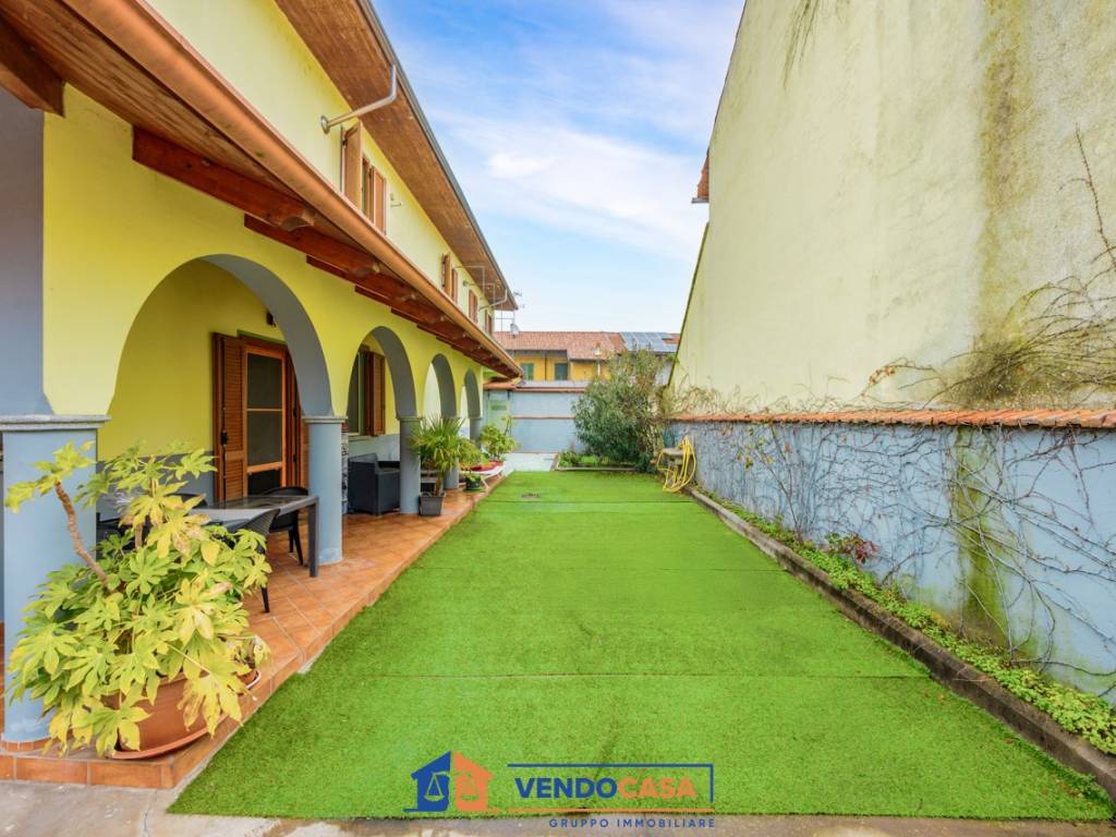 Villa a Vercelli in Via Leonardo Walter Manzone - Foto 2