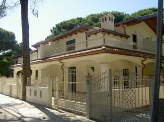 Villa a Comacchio in Via Donato Bramante, 34 - Foto 4