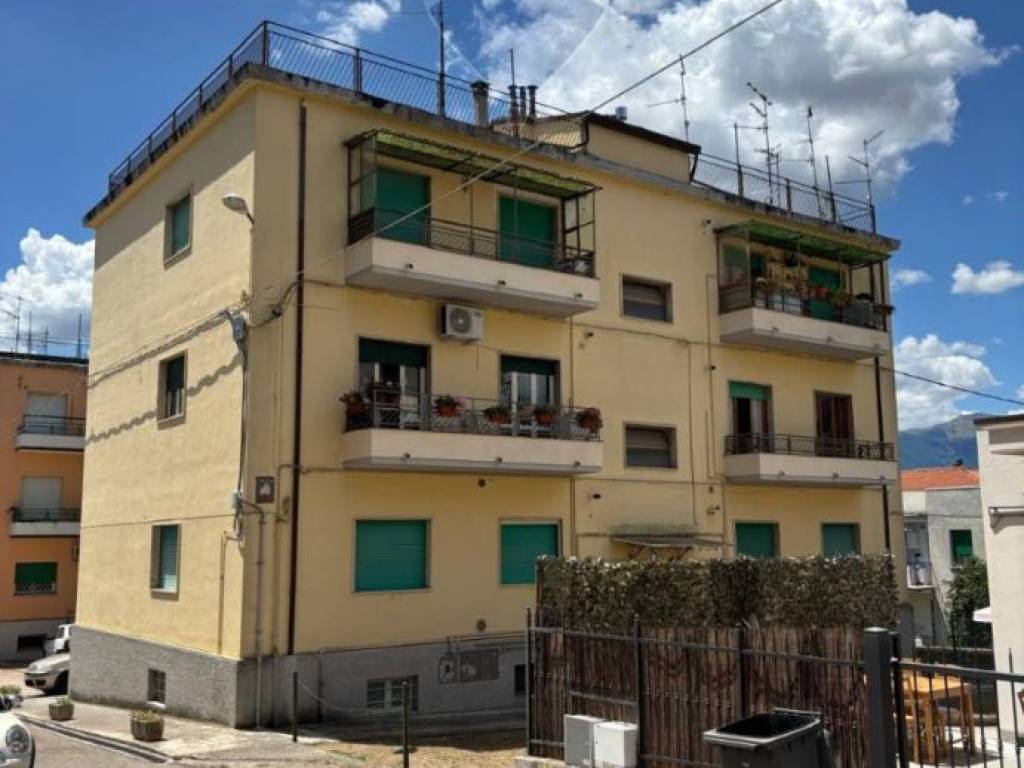 Appartamento a Penne in VIA RAFFAELE DE VICO, 6 - Foto 2