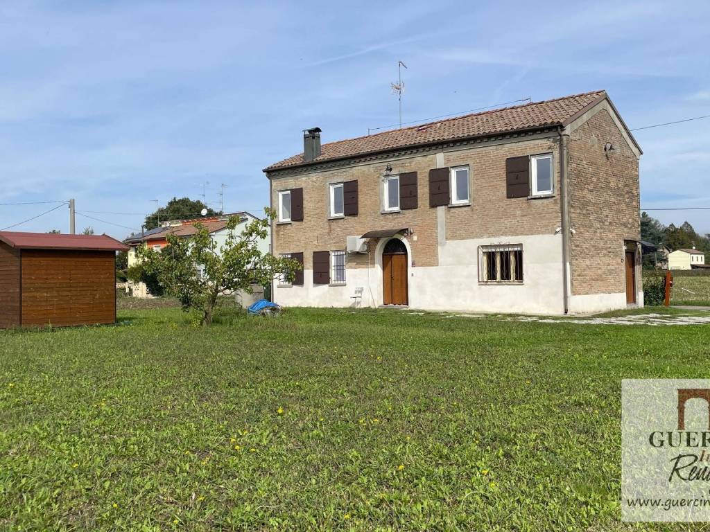 Villa a Cento in Via Fortini, 17 - Foto 3