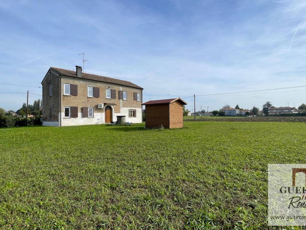 Villa a Cento in Via Fortini, 17 - Foto 4