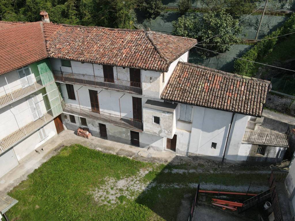 Casa indipendente a Calolziocorte in Via Enrico Toti, 4 - Foto 2