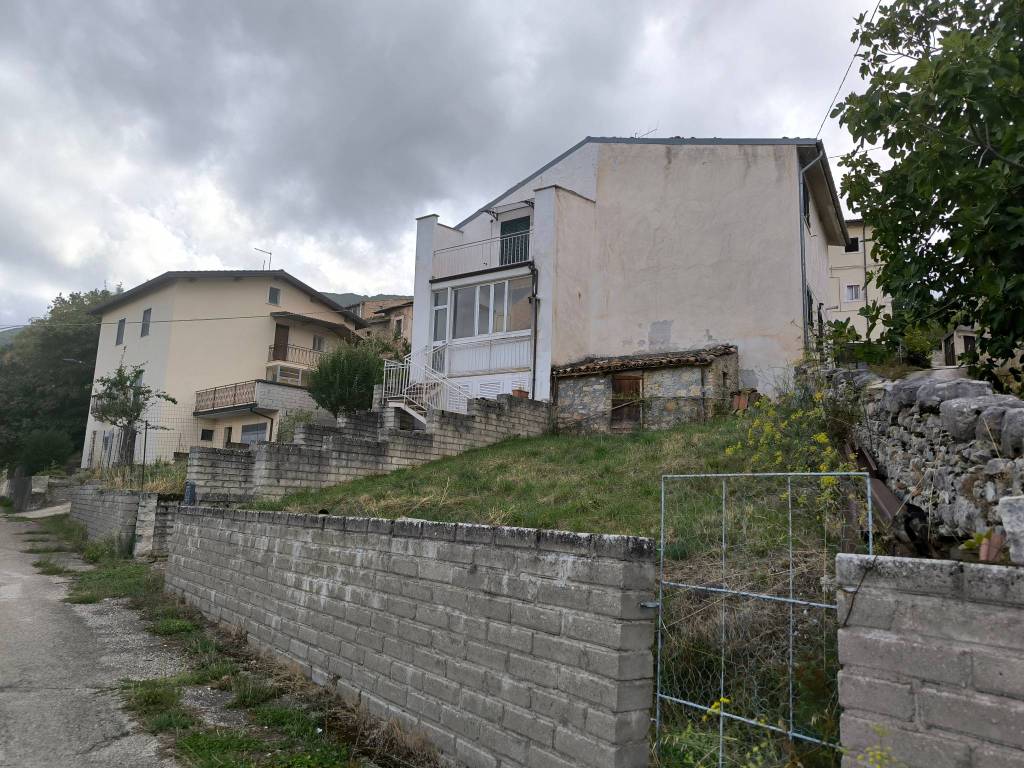 Casa indipendente a Scoppito in Via dell'Aia - Foto 2