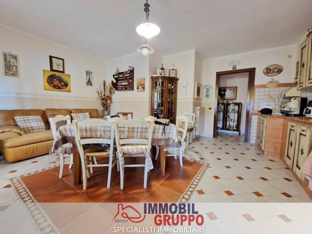 Appartamento a Andria in Via Mattia Preti - Foto 2