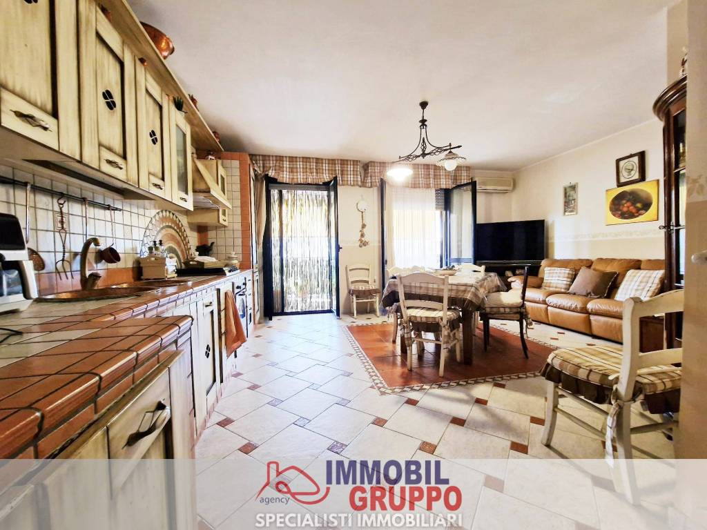 Appartamento a Andria in Via Mattia Preti - Foto 4