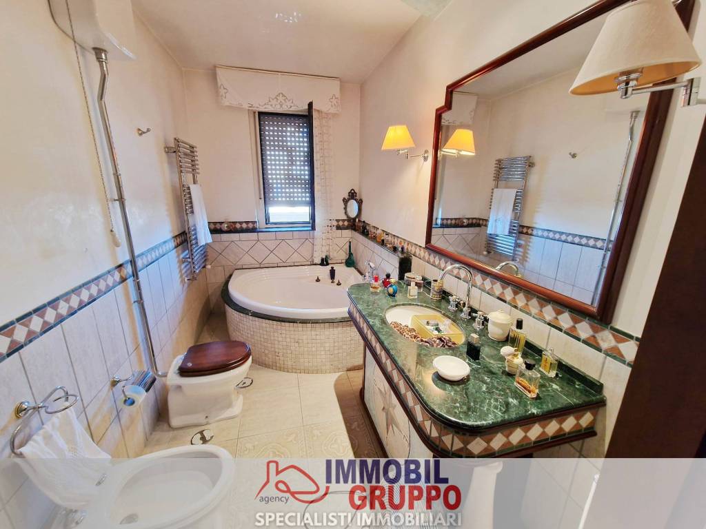 Appartamento a Andria in Via Mattia Preti - Foto 5