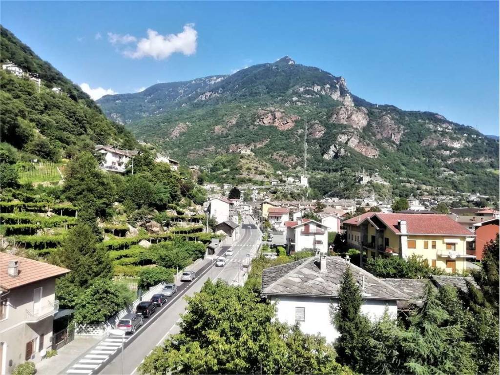 Appartamento a Pont-saint-martin in via nazionale per Donnas - Foto 2