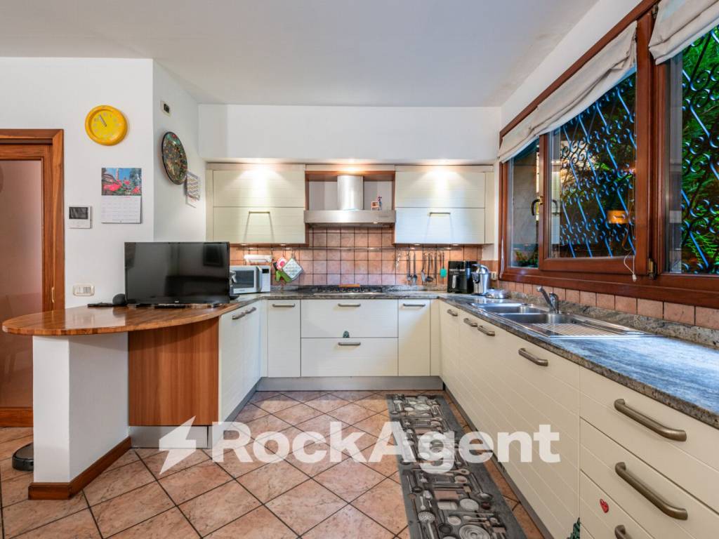 Villa a Mozzo in Via Giovanni Boccaccio, 4 - Foto 5