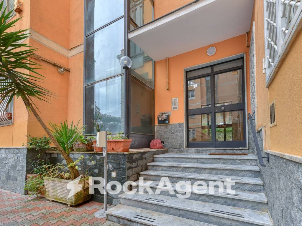 Appartamento a Napoli in Via Alessandro Manzoni, 157 - Foto 2