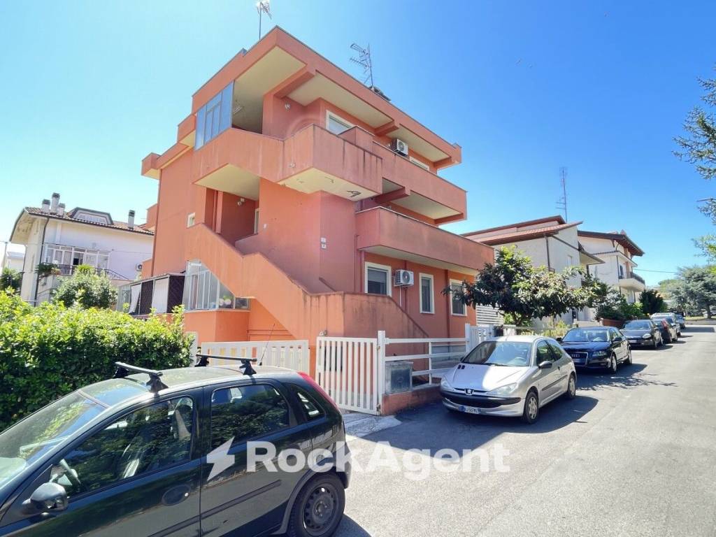 Appartamento a Nereto in Via Palmiro Togliatti, 6 - Foto 2