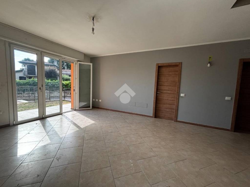 Villa a Gonzaga in Viale Guglielmo Marconi, 40 - Foto 2