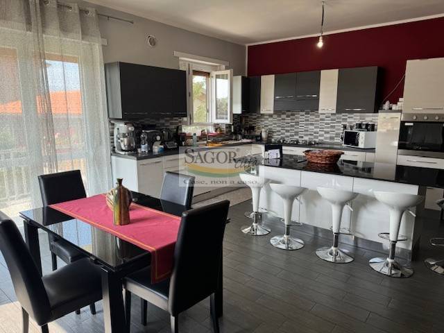 Appartamento a Cavour in Via Pinerolo, 30 - Foto 2