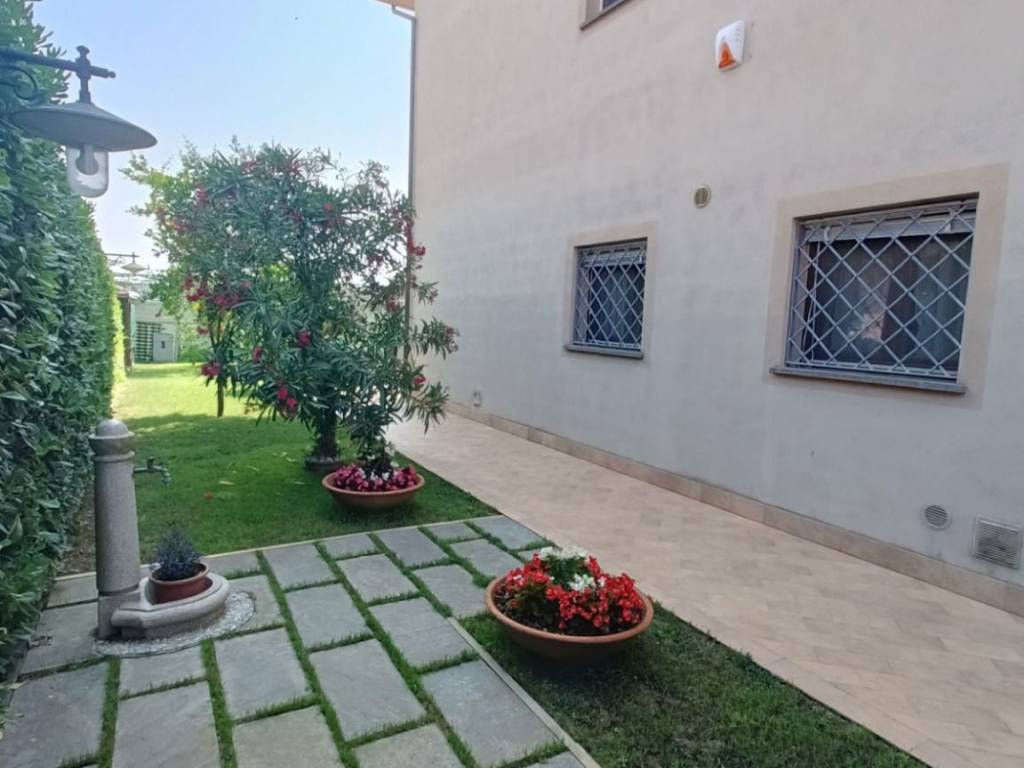 Appartamento a Pontedera in Via del Podere - Foto 2