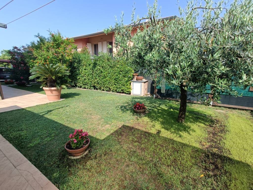 Appartamento a Pontedera in Via del Podere - Foto 5