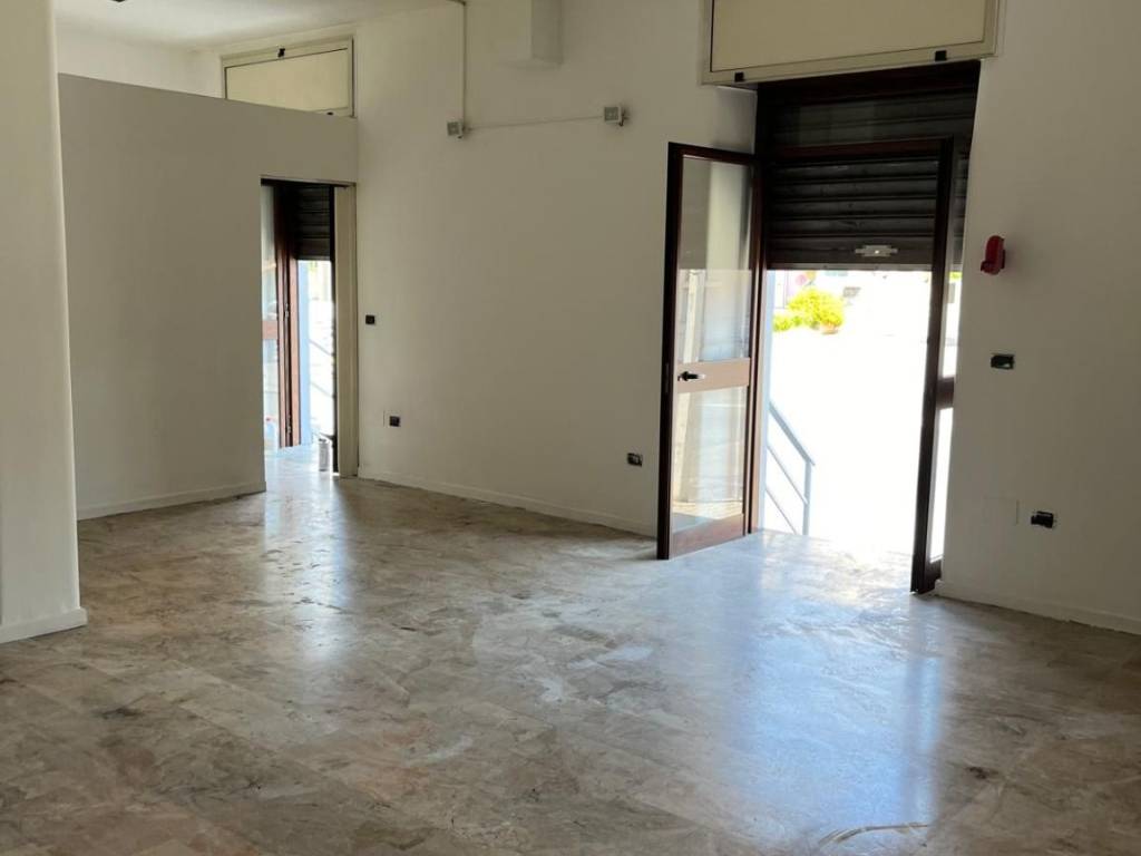 Immobile a Lusciano in Viale della Libertà - Foto 3