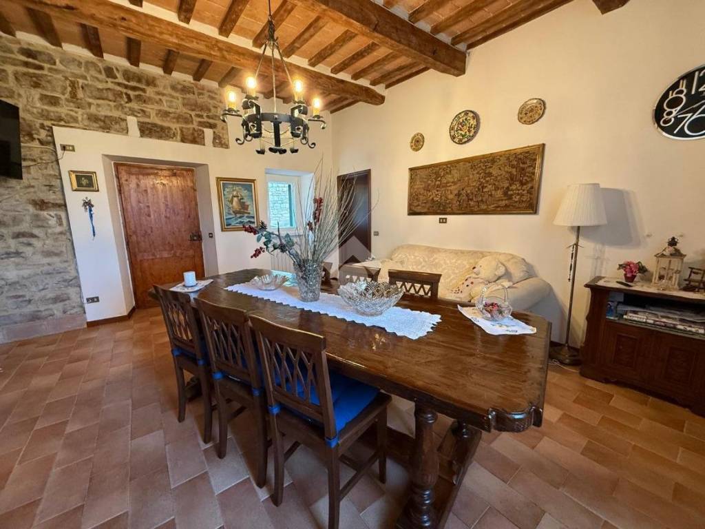 Appartamento a Gubbio in Frazione Casamorcia - Foto 5
