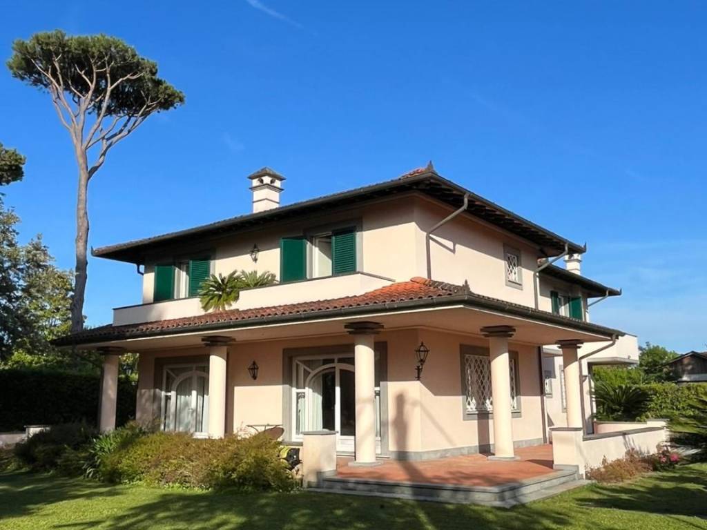 Villa a Forte dei marmi in Via Padre Ignazio da Carrara - Foto 5