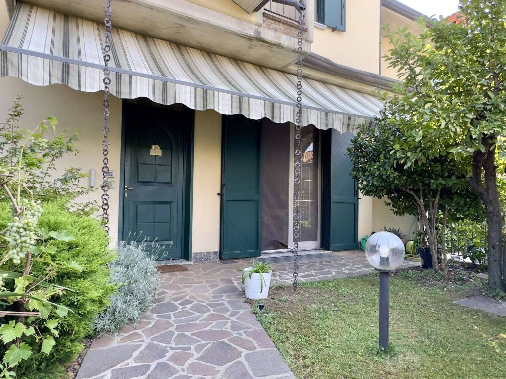 Casa indipendente a Bonate sopra in via Carvisi 20 - Foto 3