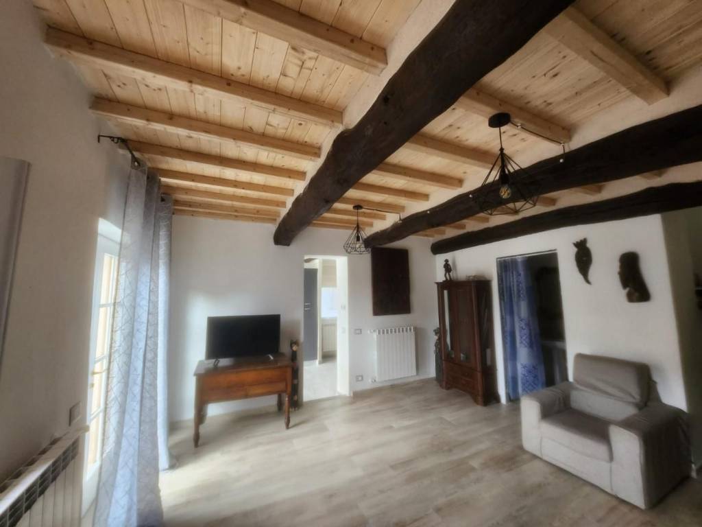 Casa indipendente a Lucca in Via per Corte Pistelloni - Foto 3