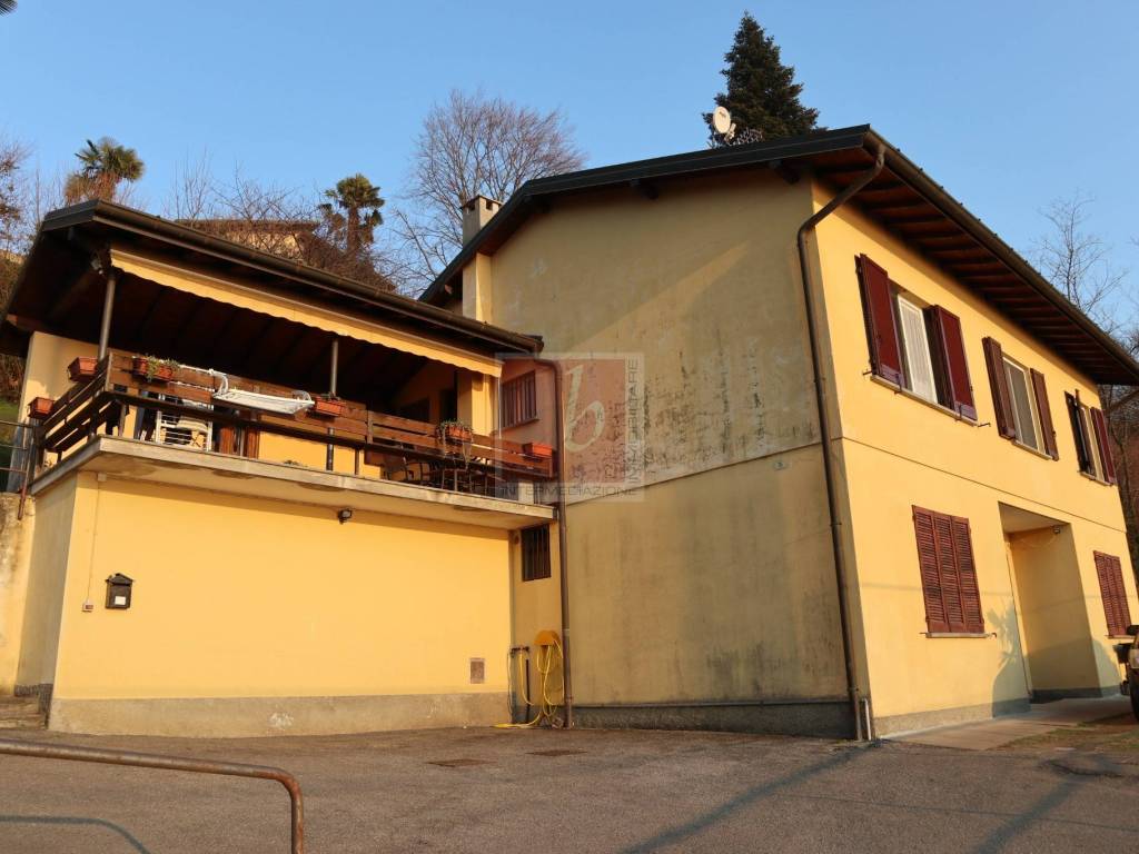 Villa a Leggiuno in Via Verbano, 76 - Foto 5
