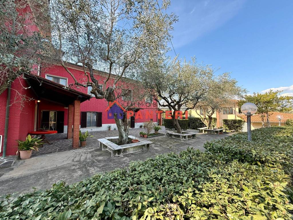 Villa a Pescia in Via Gioacchino Rossini, 3 - Foto 5