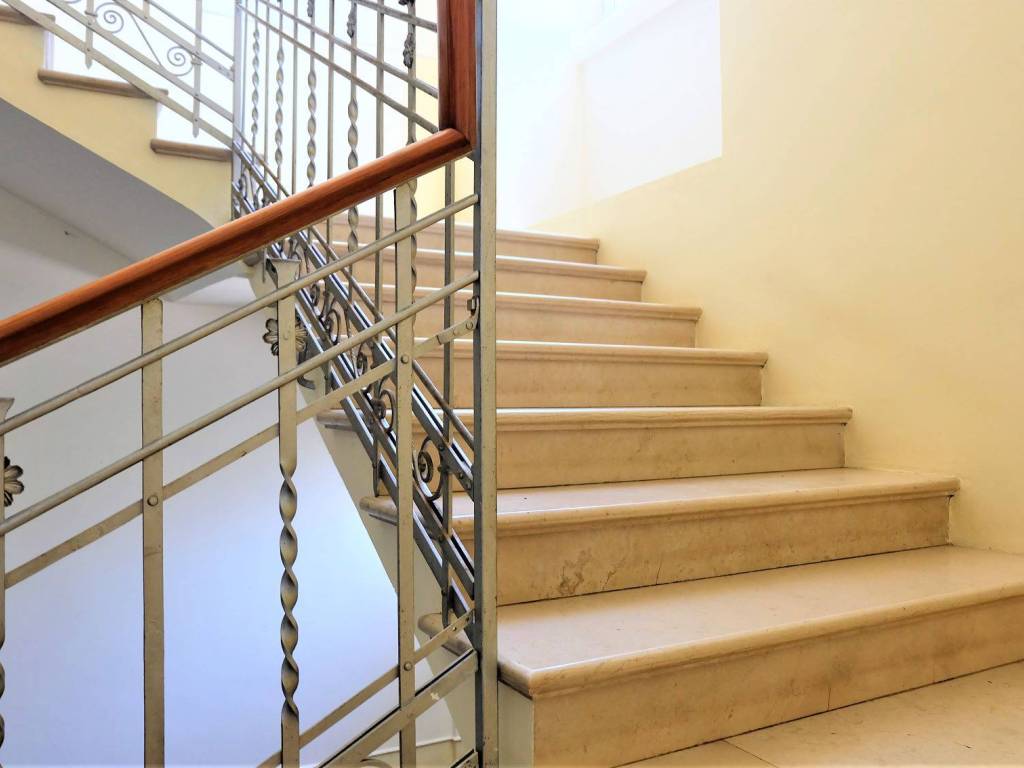 Palazzo / stabile a Turi in Via Casamassima, 98 - Foto 4