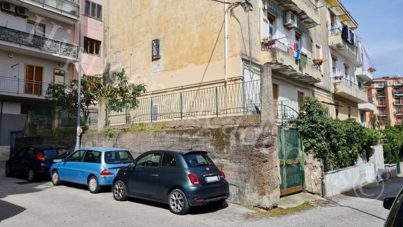 Box / garage a Salerno in Via Alberto Bolognetti - Foto 2