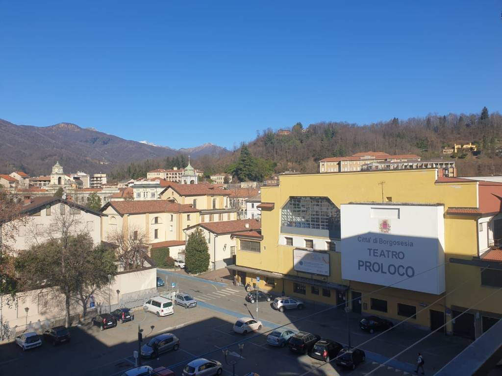 Appartamento a Borgosesia in Viale Duca d'Aosta, 23 - Foto 4