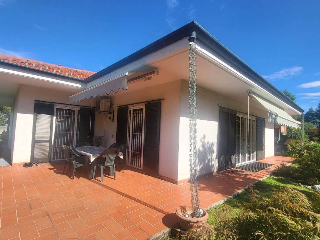 Villa a Castano primo in Via per Oleggio - Foto 5