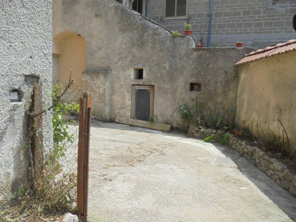 Casa indipendente a Galluccio in Vico San Bartolomeo - Foto 3