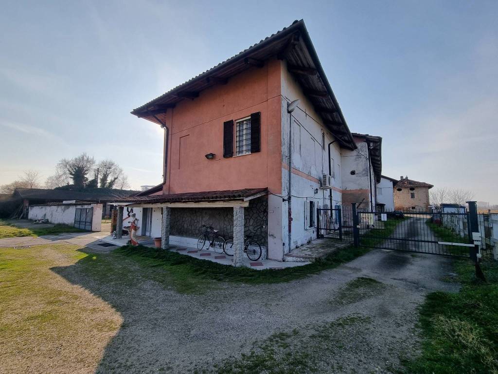 Rustico / casale a Crescentino in Strada Ghiaro, 32 - Foto 4