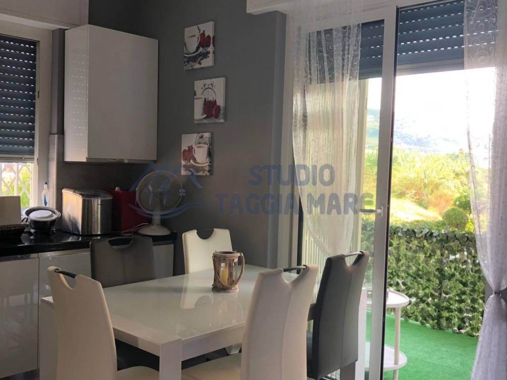 Appartamento a Taggia in Via Marina - Foto 4